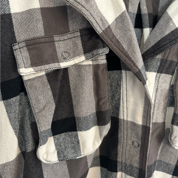 NWOT FREE PEOPLE IZZY CARGO SHIRT XS BLACK CREAM GRAY SNAP BUTTONS FLANNEL - Picture 3 of 8